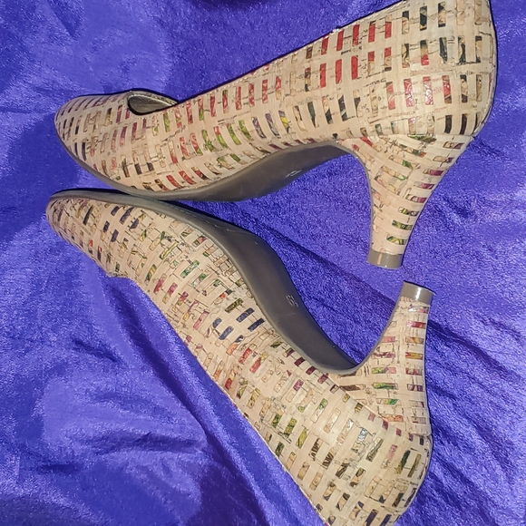 Amelia Grace cork 2" heels pumps 6.5 - Picture 7 of 9